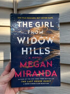 📚 4/25$ 📚 The Girl From Widow Hills by Megan Miranda | Thriller Book